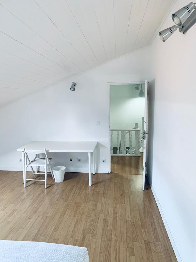 Restelo House Shared Appartment Algés Exterior photo